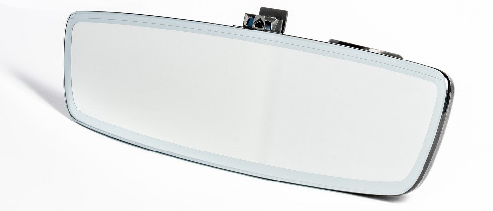  Fraunhofer IOF’s miniaturised wide-angle 3D camera can be mounted on the underside of a vehicle’s rear-view mirror