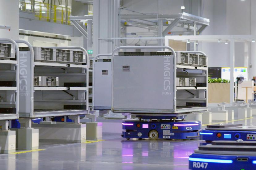 autonomous mobile robots improve smart logistics