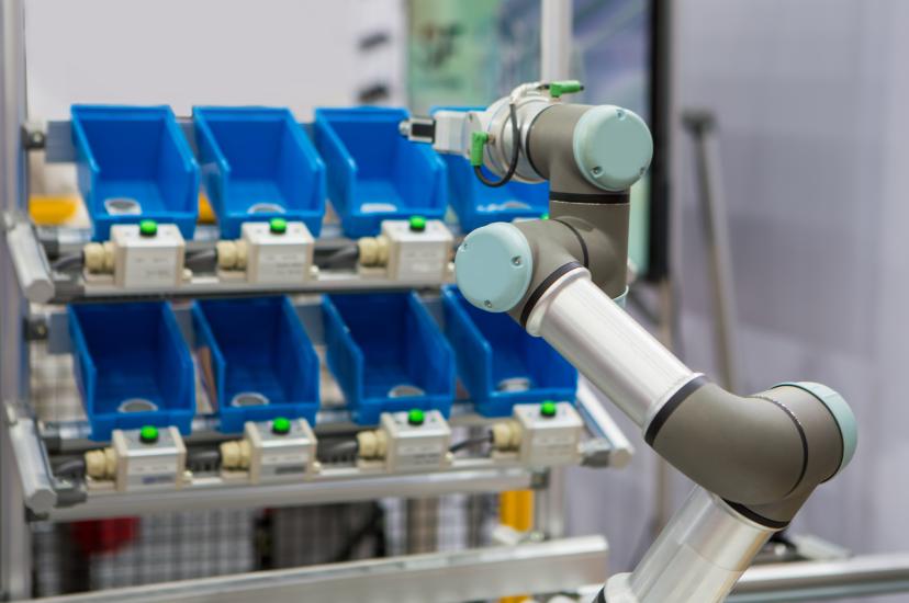 Smart warehouse: Robots pick up parts from plastic bin rack (Credit: Itsanan / Shutterstock.com)