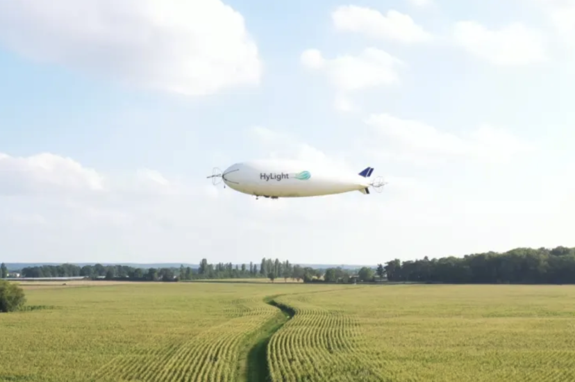 HyLight HyLighter airship over countryside