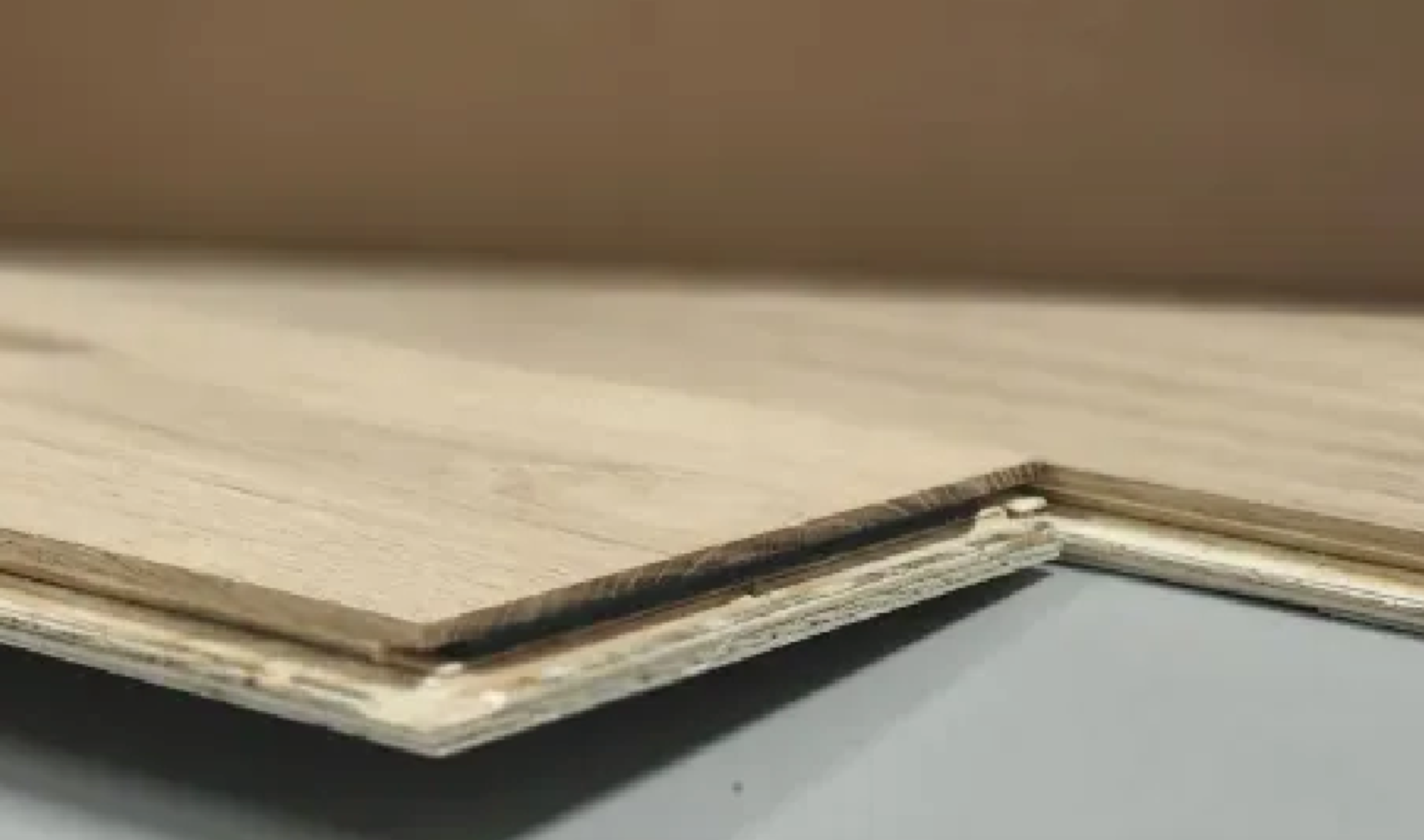 Scheucher's individual planks fit and click together precisely
