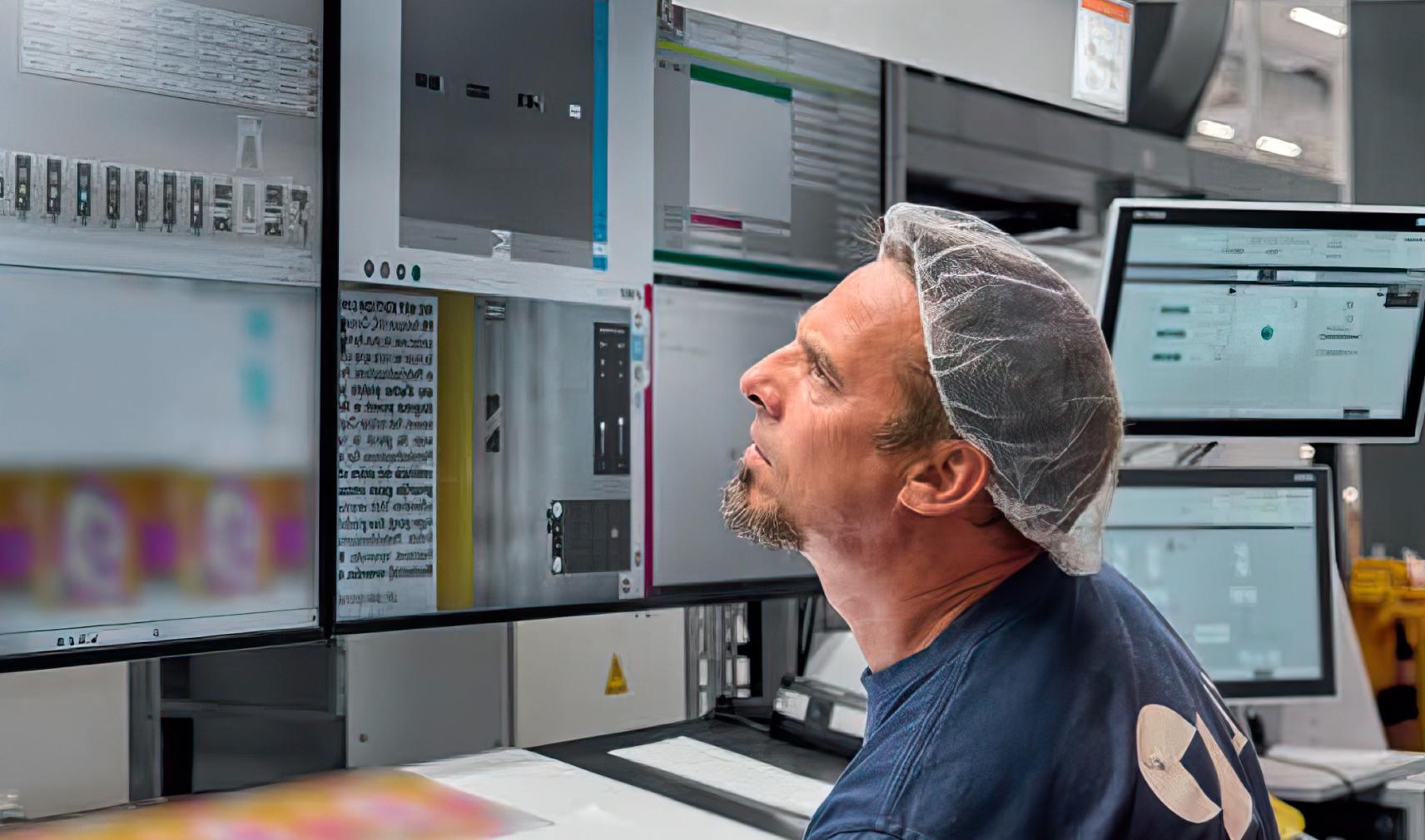 Inspector at CCL Label