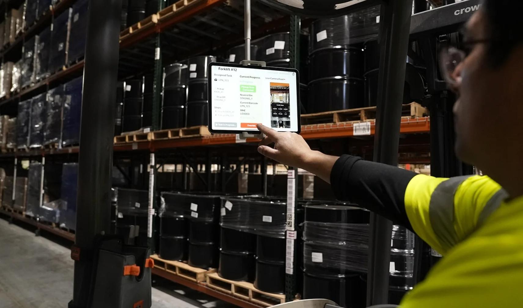 Forklift operator utilising the AI machine vision NobleOne platform