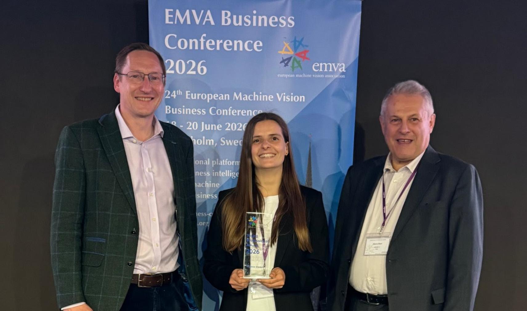 Chris Yates and Marco Diani (EMVA) present Young Professional Award 2026 to Vanessa Staderini