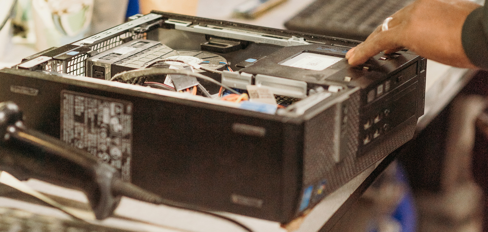 Microsoft suggests using robots, computer vision and AI to recycle hard drives