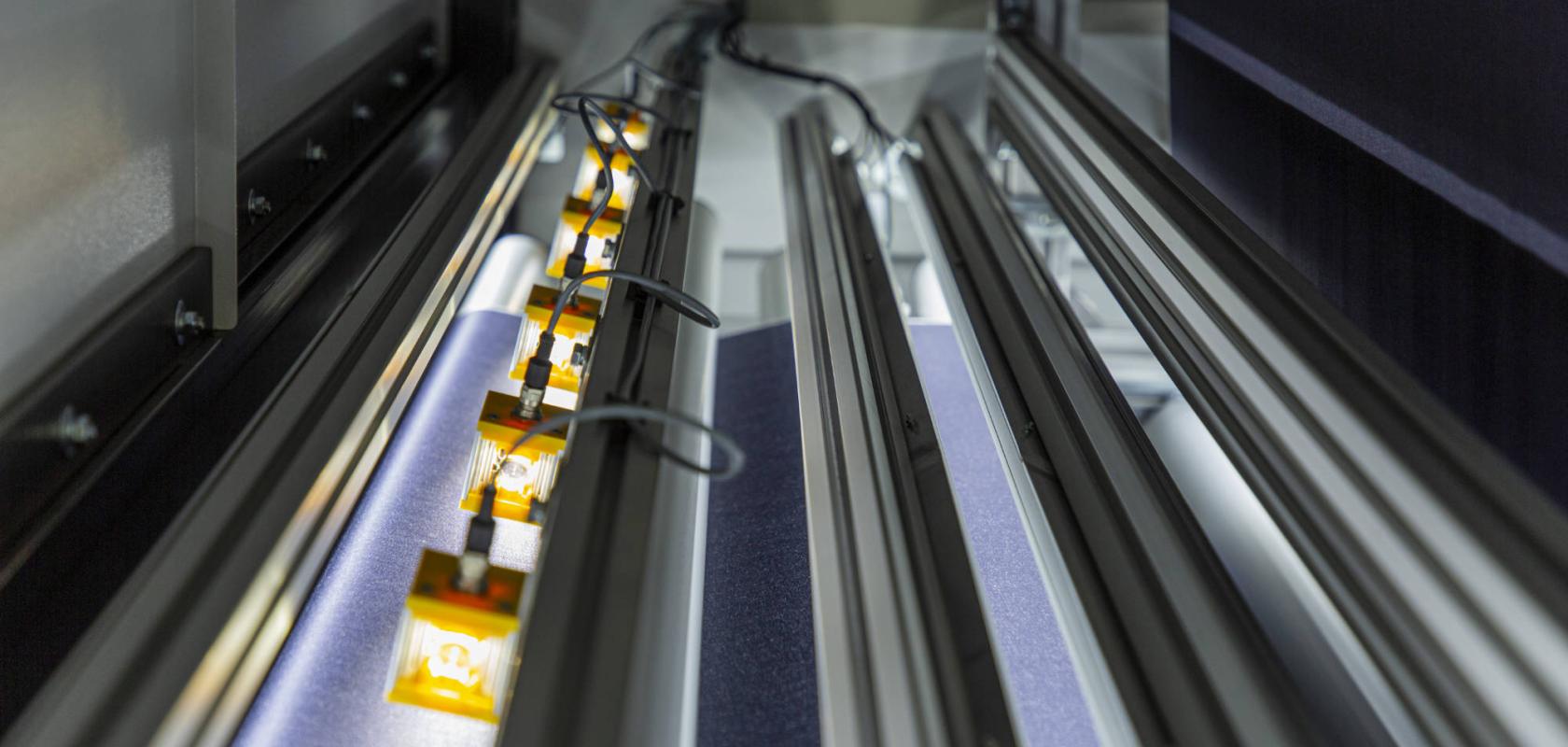Automated fabric defect detection system