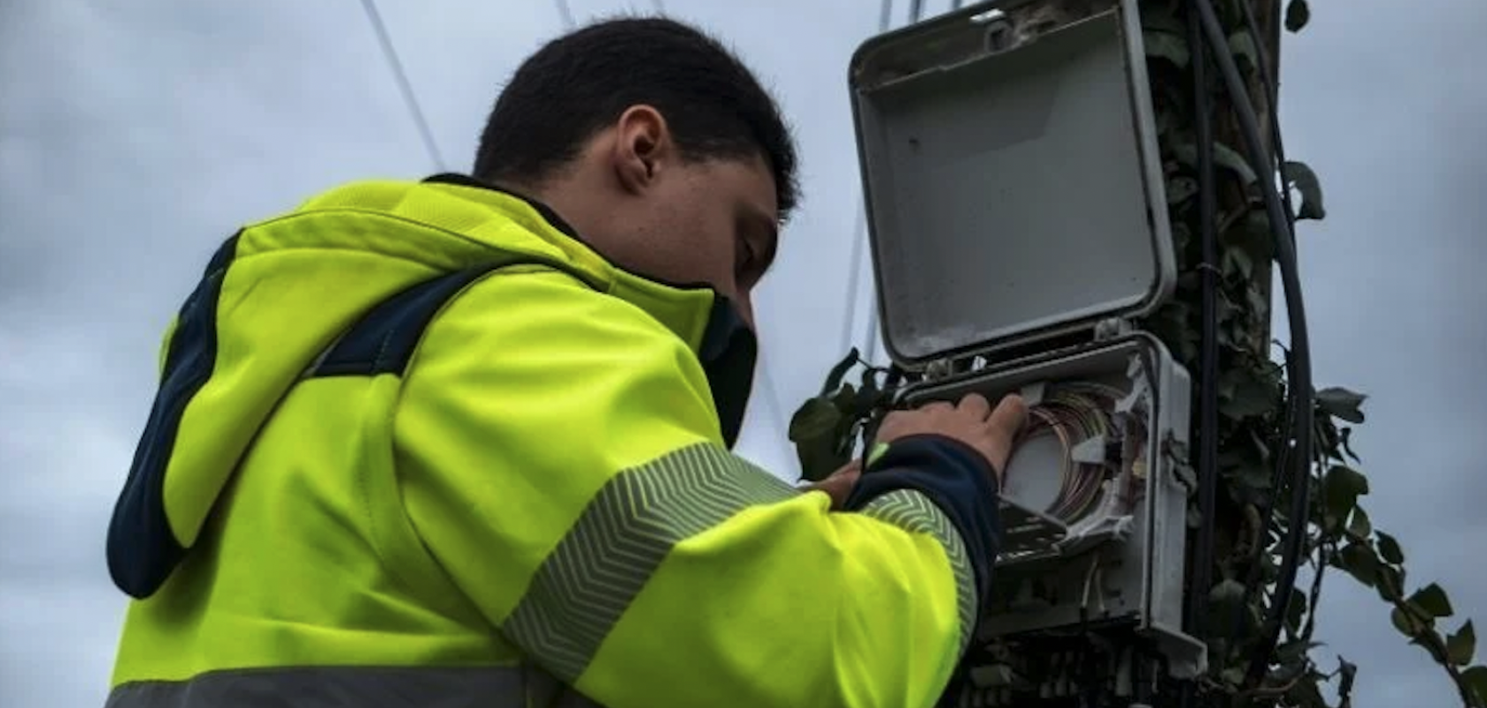 Communication network engineer