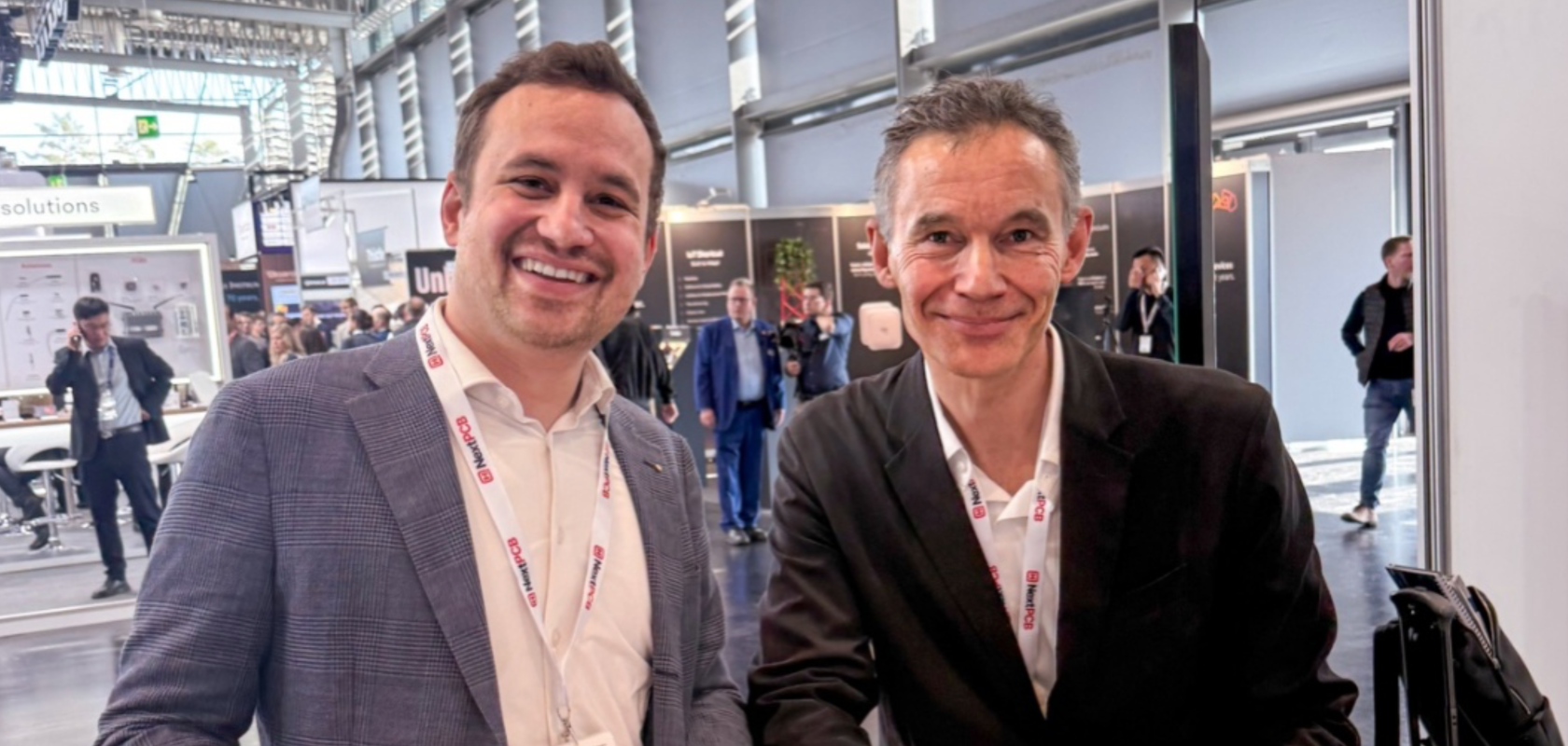 Jan Hartmann and Jean Ferré signing agreement at Embedded World 2026