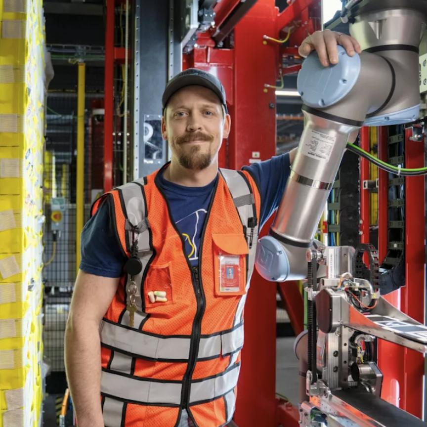 Amazon Vulcan colleague