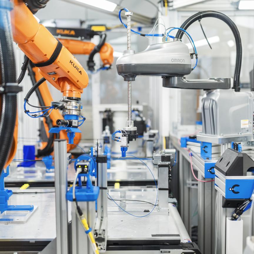 robot operating in wire harness assembly
